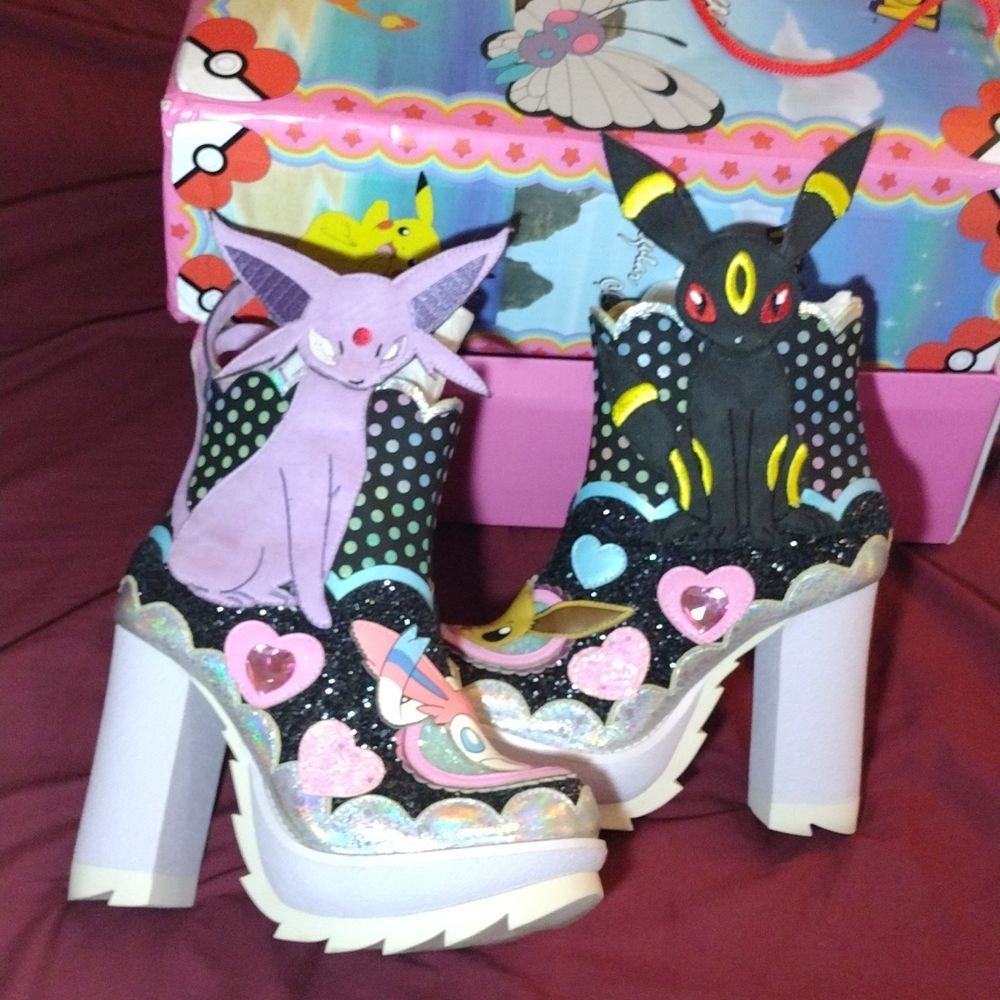 Day and night Espeon Umbreon booties boots heels irregular choice 38 8 7.5 euc